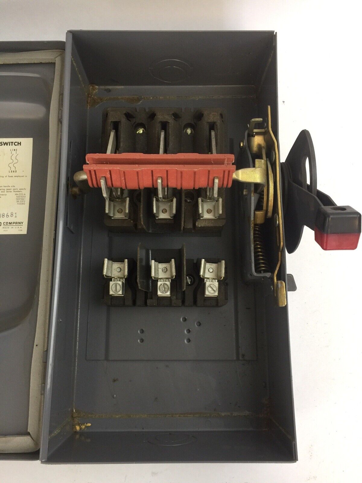 SQUARE D H322A FUSIBLE SAFETY SWITCH SERIES A2 240VAC 250VDC 60AMP 10HP 3 POLE