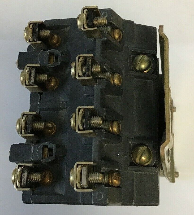 ALLEN BRADLEY 702-A0D93 OVERLOAD RELAY SER.K 575V 5HP W/70A83 220V/50HZ COIL