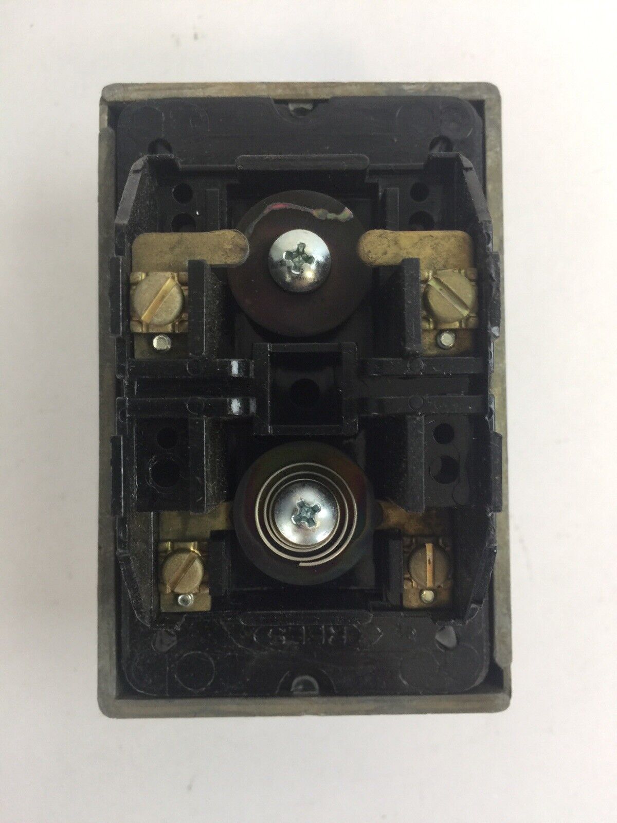 REES 01301-000 PUSHBUTTON SWITCH 600VAC 250VDC SAME POLARITY ONLY