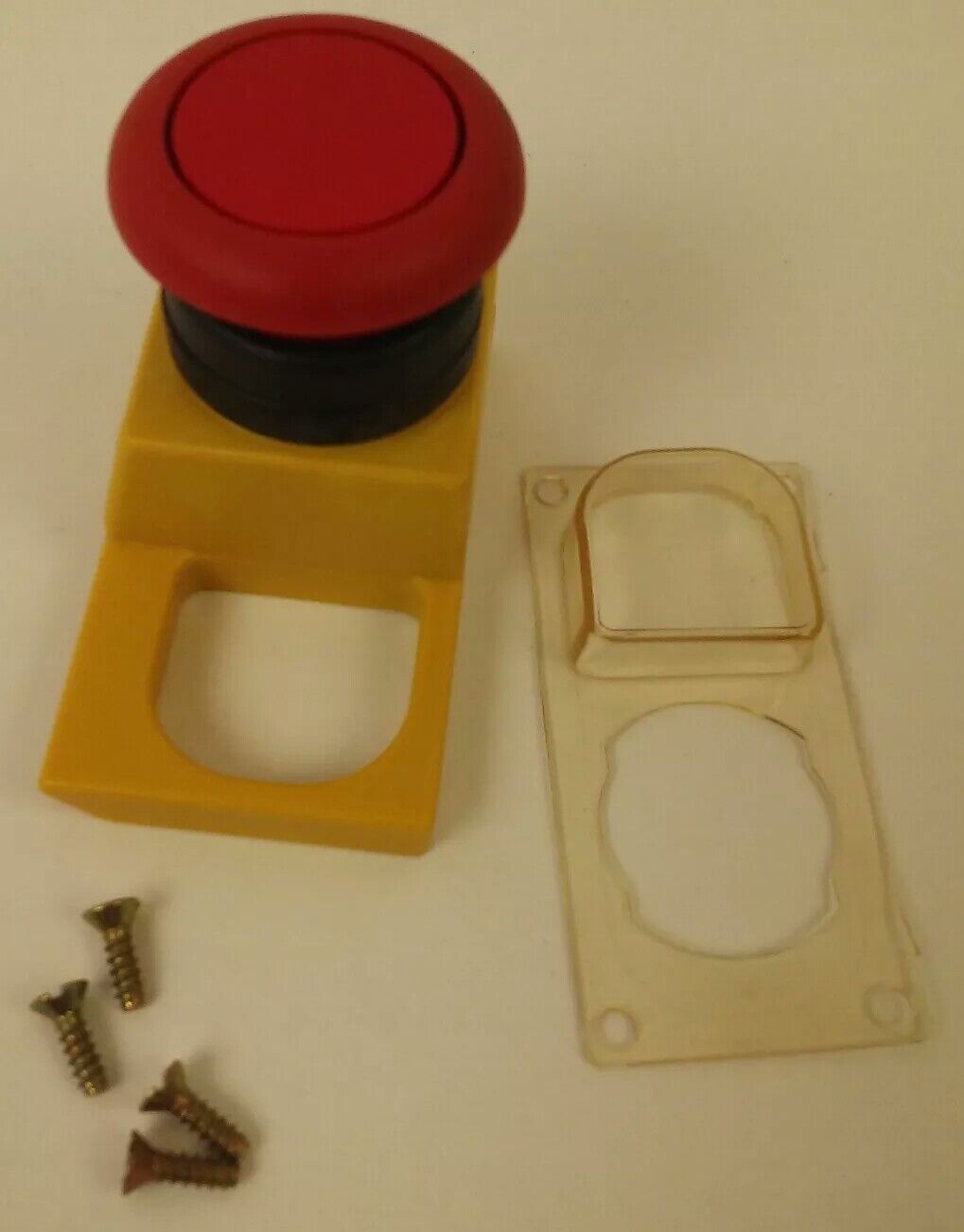 ALLEN BRADELY 140-N5 SERIES A EMERGENCY STOP PUSH BUTTON, MUSHROOM HEAD ACTUATOR