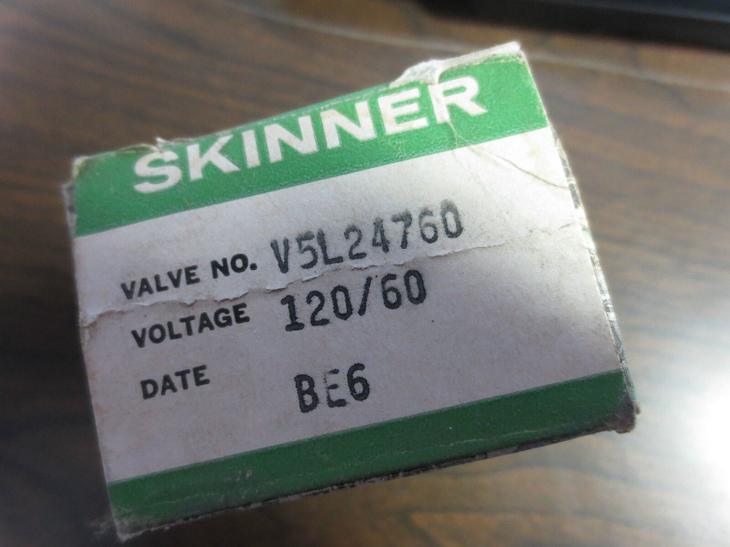 SKINNER V5L24760ST V5-SERIES SOLENOID VALVE 110-120VAC 50/60Hz 11W - NEW SURPLUS