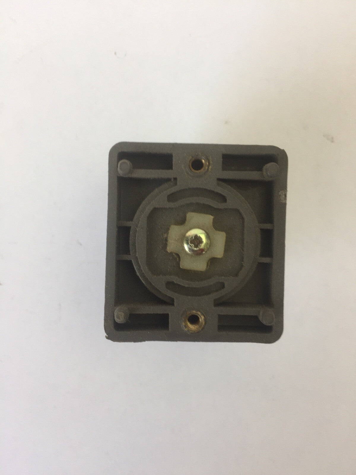 ITE H32BE1 OIL TIGHT PUSH BUTTON (LOT OF 3)