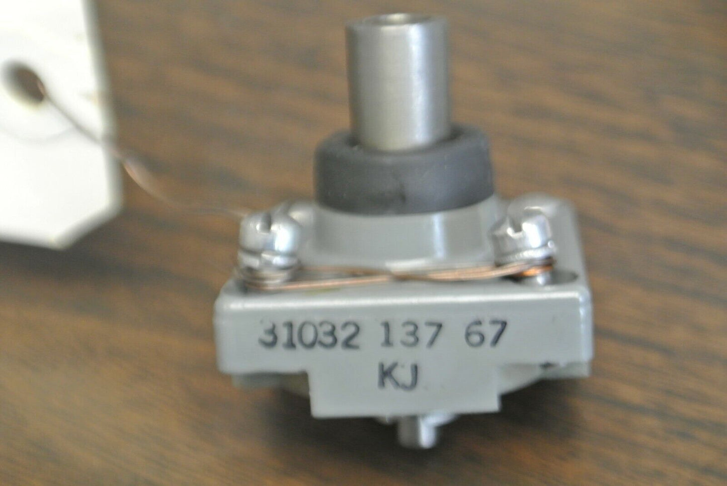 SQUARE D 31032-137-67 ACTUATOR HEAD LIMIT SWITCH / NEW SURPLUS