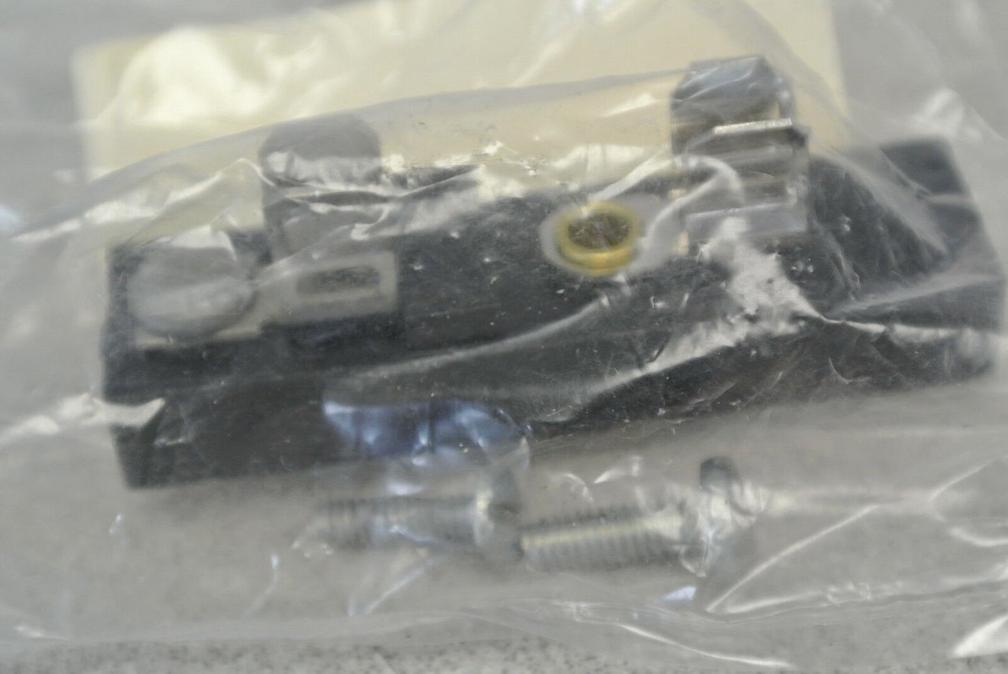 CUTLER-HAMMER C340FB1 FUSE BLOCK / NEW SURPLUS