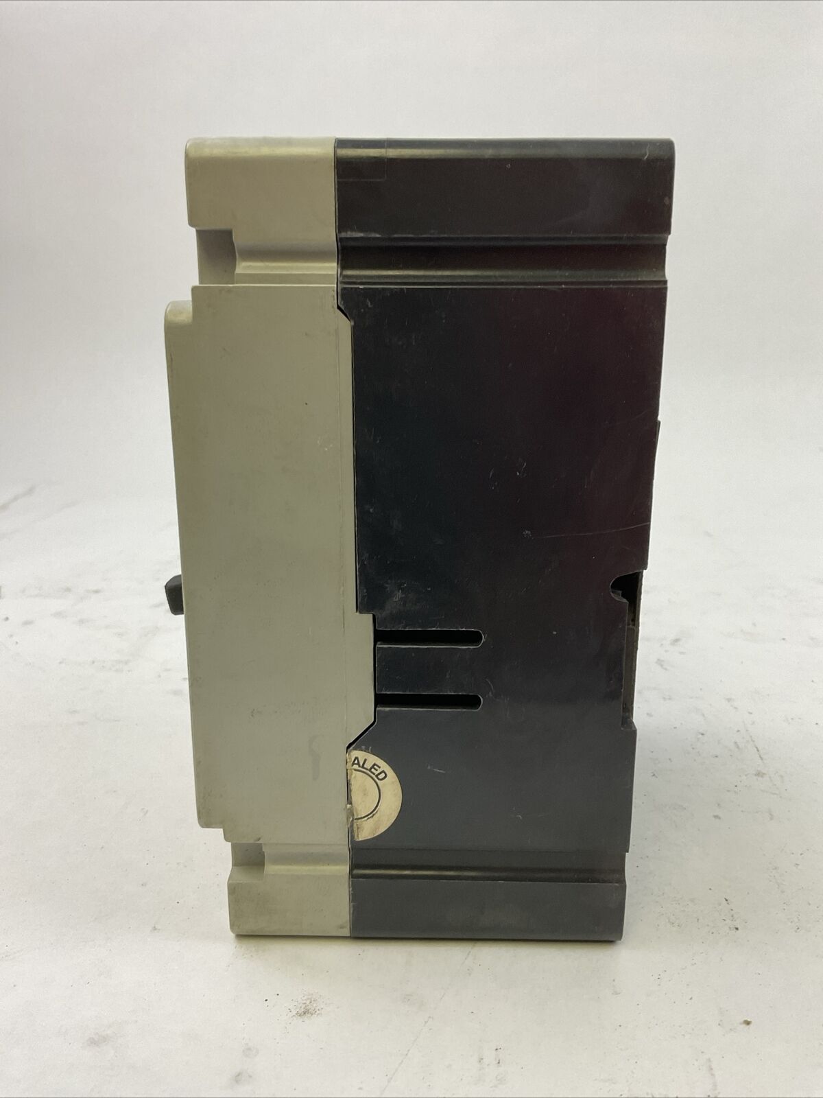 WESTINGHOUSE EHD3015 INDUSTRIAL CIRCUIT BREAKER 480VAC 250VAC 15AMP 3POLE SER C