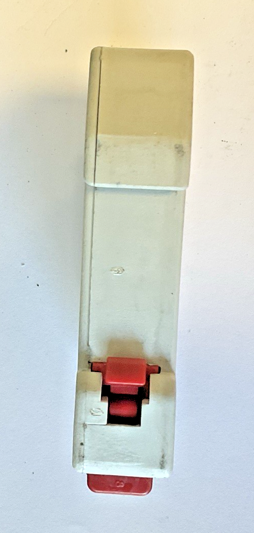 LITTELFUSE LPSC-ID FUSE HOLDER 600V 30A ****LOTOF3****