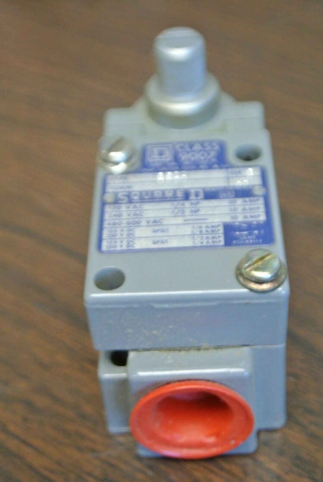 SQUARE D 9007 B52A, Ser. B HEAVY DUTY LIMIT SWITCH / NEW SURPLUS