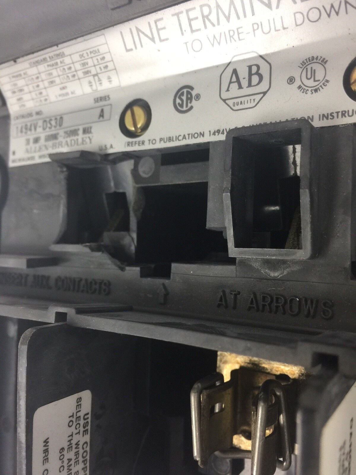 ALLEN BRADLEY 1494V-DH233 FUSIBLE DISCONNECT SWITCH KIT 30A 250V CHIPPED PLASTIC