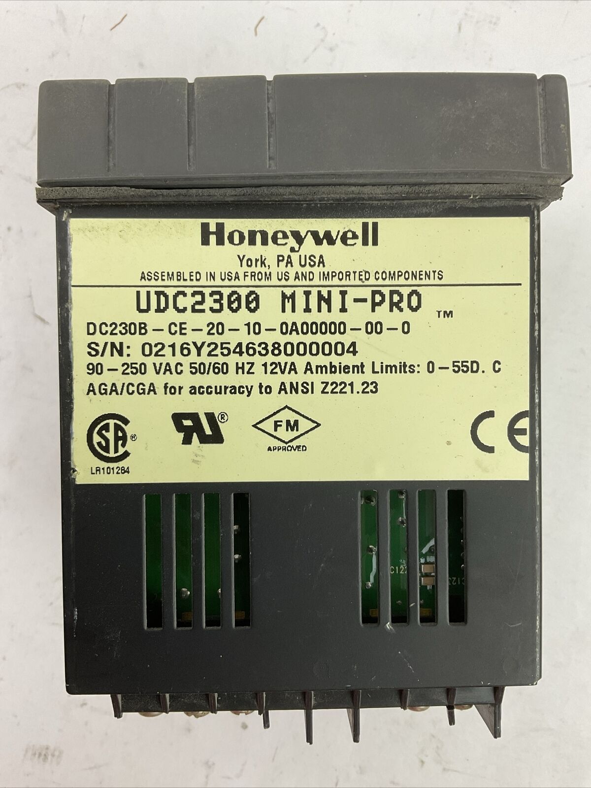 HONEYWELL DC230B-CE-20-10-0A00000-00-0 TEMPERATURE / PROCESS CONTTROL 90-250VAC