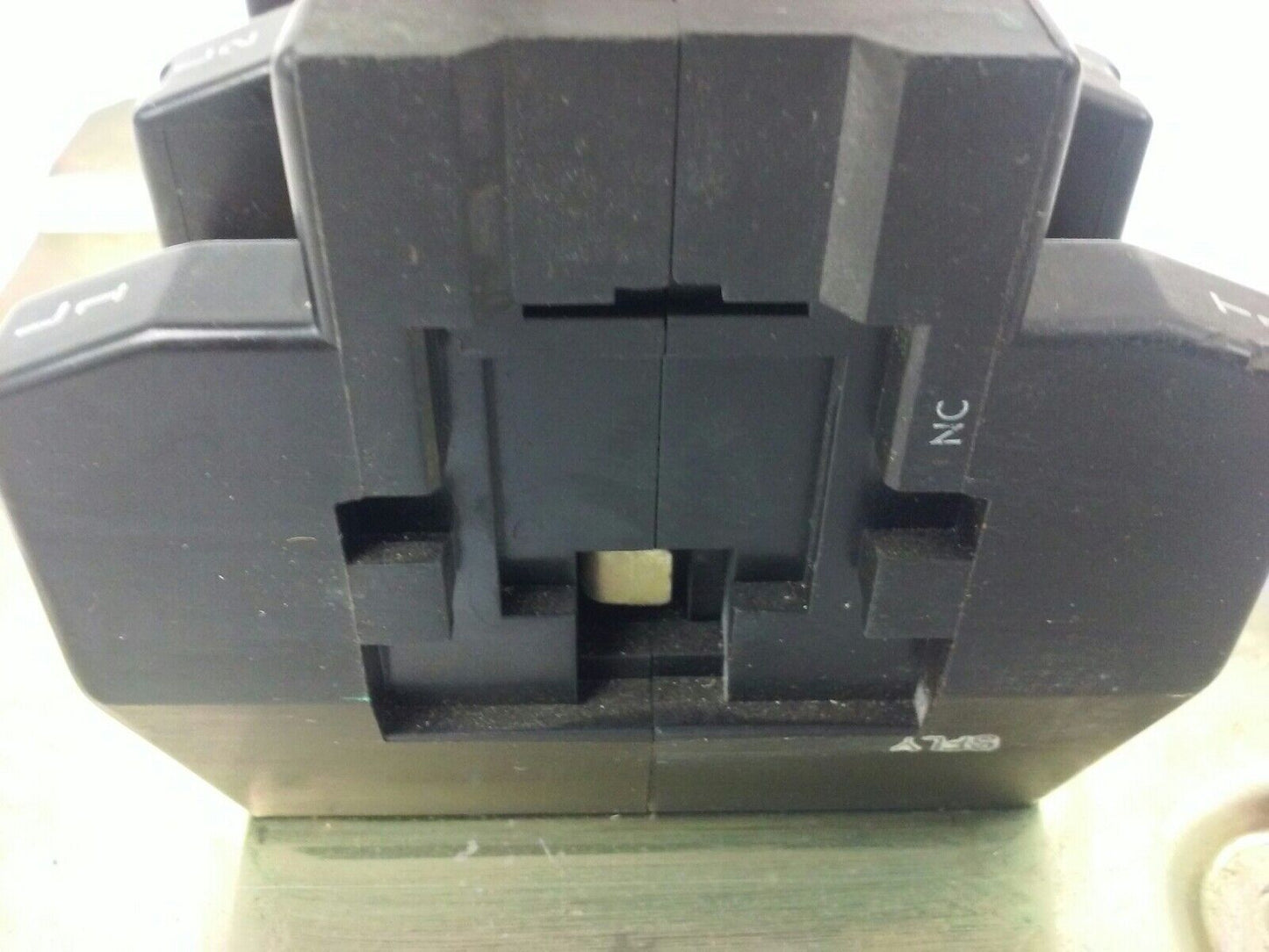 ALLEN BRADELY 592-DOV16 SERIES A OVERLOAD RELAY MISSING SCREWS, BOLTS, RELAY