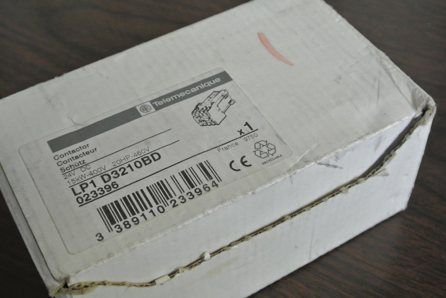 TELEMECANIQUE LP1 D3210BD - CONTACTOR 24VDC, 15kW/400V, 20HP/460V - NEW SURPLUS