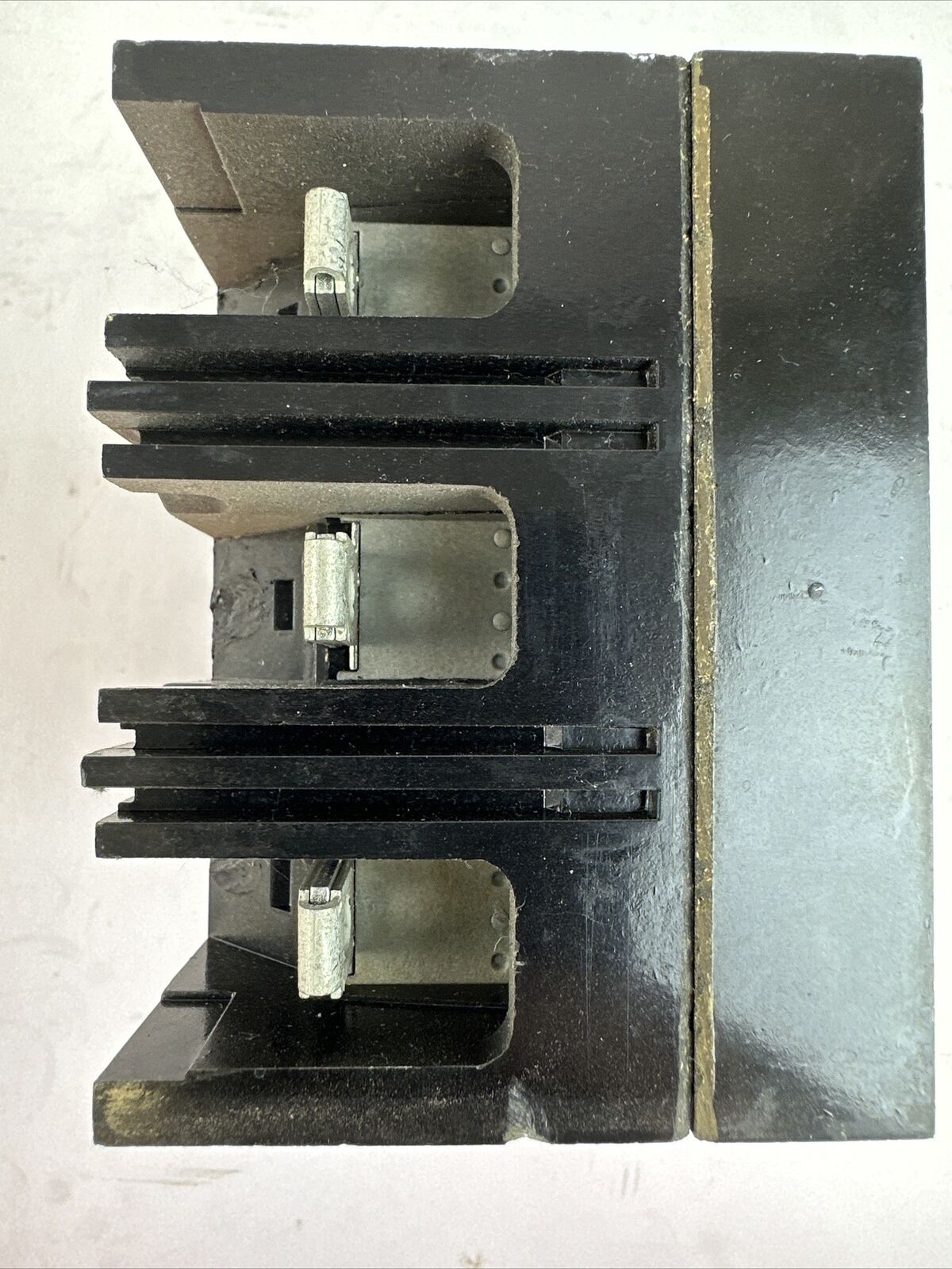 GE TED134015 CIRCUIT BREAKER 480VAC 15A 3POLE