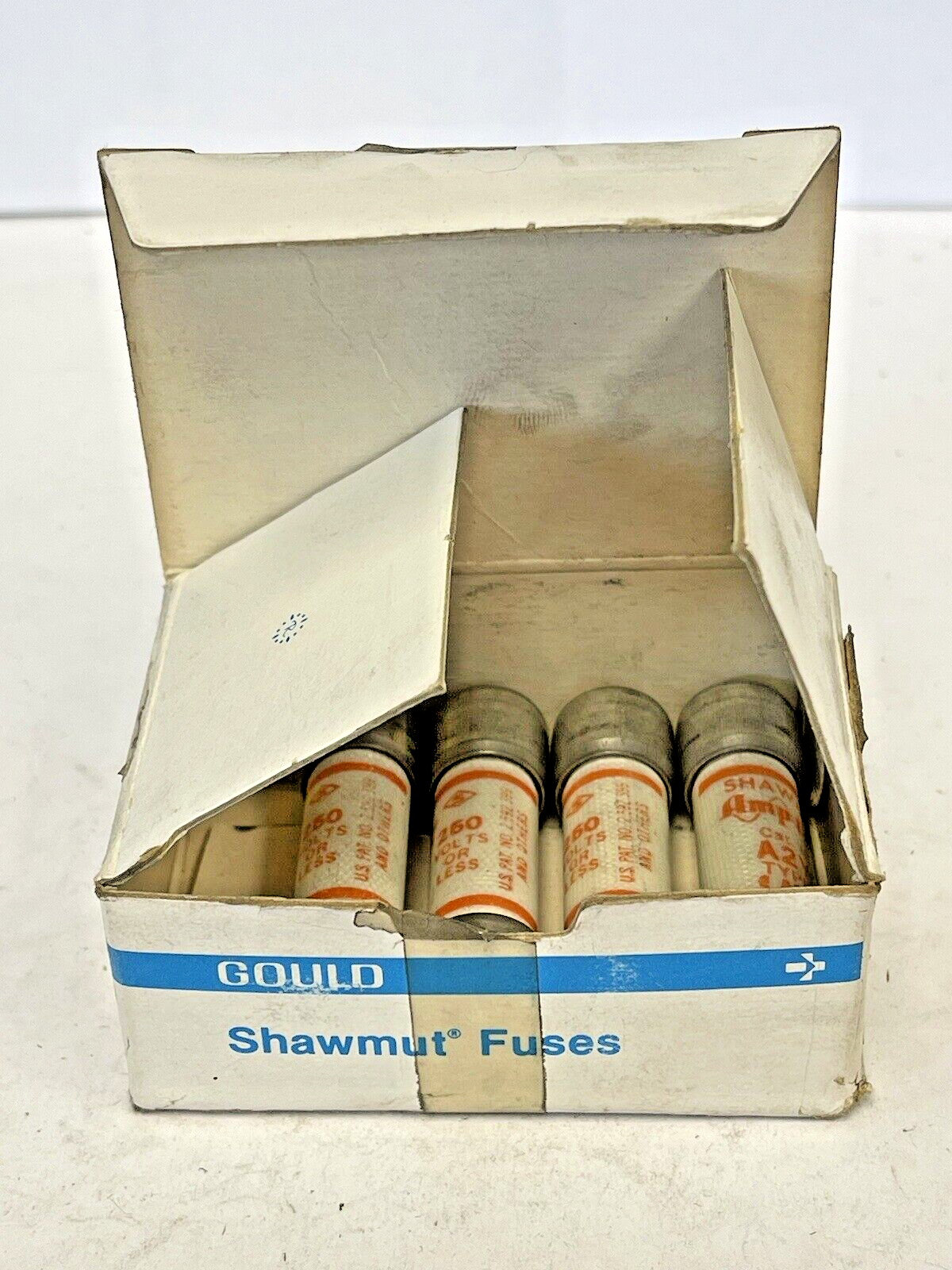 GOULD - *BOX OF 4* - A2Y6 - 6 AMP, 250 VAC, TYPE 1 - AMP TRAP FUSES