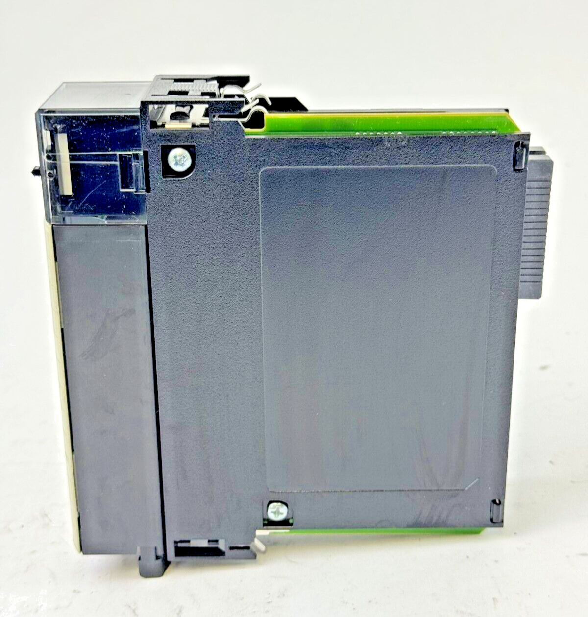 ALLEN-BRADLEY - 1756-IB16 SER. B FW: 3.5 - CONTROL LOGIX 32 SINKING POINT MODULE