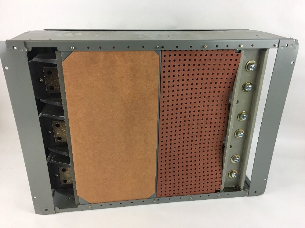 CHALLENGER QMQB4036R 400 AMP 600 VOLT 3 POLE FUSIBLE PANELBOARD SWITCH