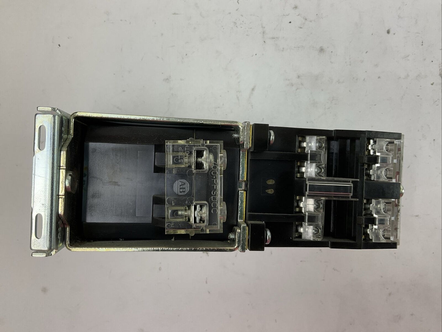 ALLEN BRADLEY 700DC-P800Z24 DC RELAY SER E COIL 24VDC