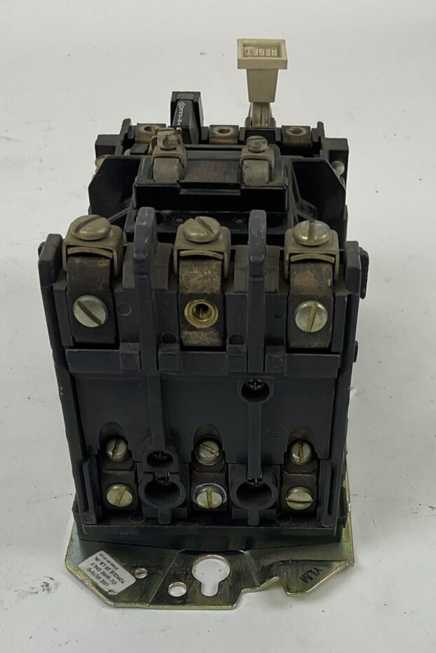 ALLEN BRADLEY509-AOD STARTER SER.A 600VAC 5HP CB236 120V COIL NO HEATERS