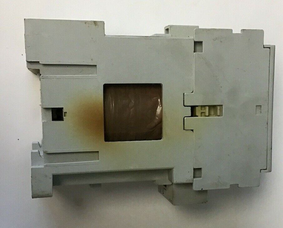 ALLEN BRADLEY 100-C12D*400 CONTACTOR SER,A 690V 32A 600VAC COIL 24VDC