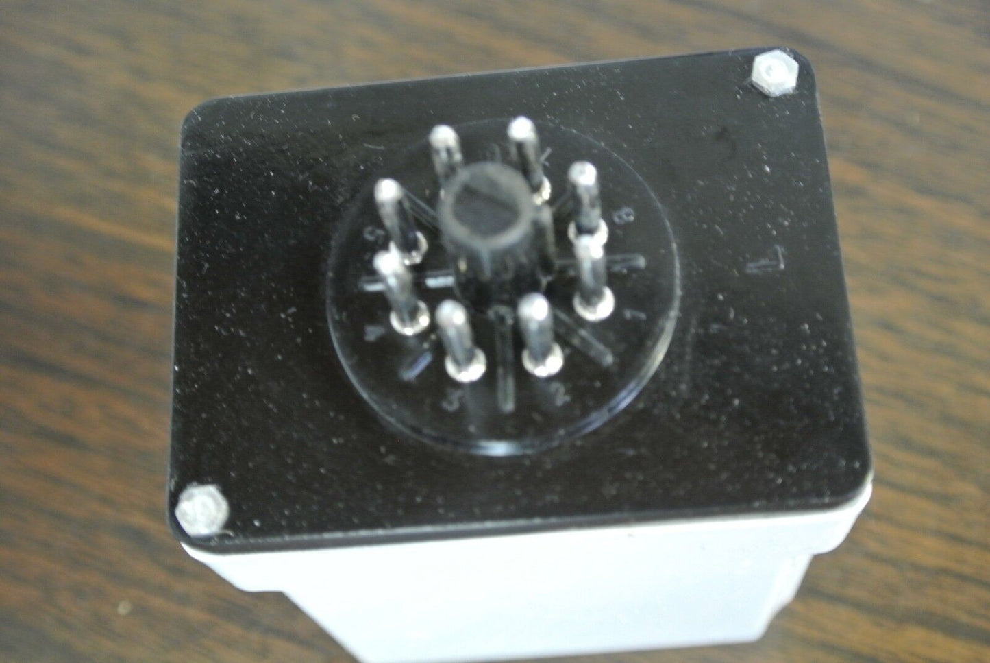 ALLEN-BRADLEY 700-HTF12F16A1 ON-DELAY 180-SEC. FIX TIMING RELAY 120V NEW SURPLUS