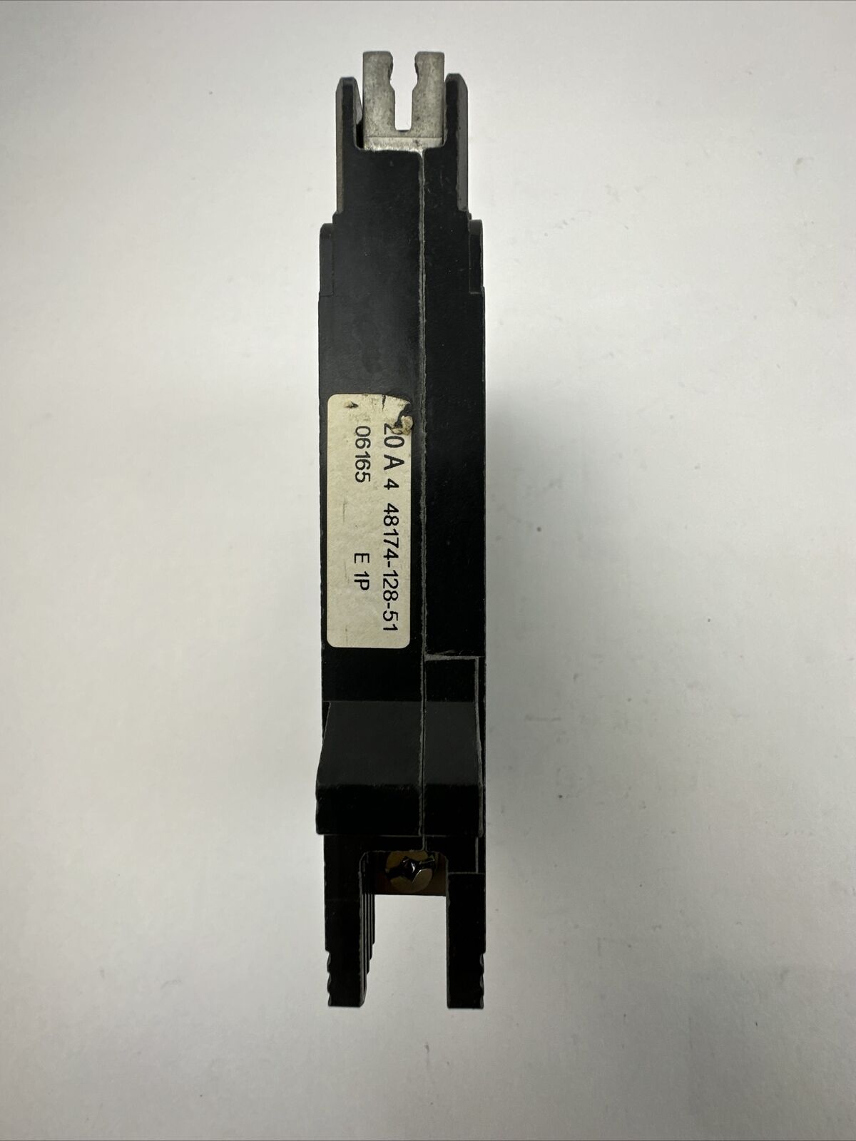 SQUARE D EGB14020 CIRCUIT BREAKER 277VAC 20AMP 1POLE HACR TYPE