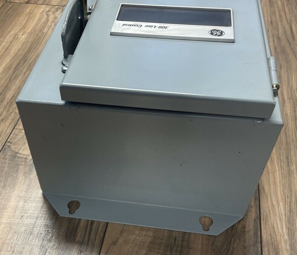 GE CR308C2042RADSJJ COMBINATION MAGNETIC STARTER SIZE 1 FUSIBLE 30A 600VAC 7.5HP