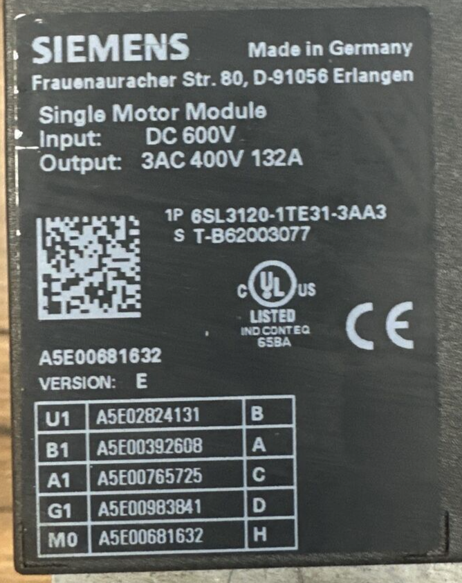SIEMENS 6SL3120-1TE31-3AA3 SINGLE MOTOR VERSION E OUTPUT 3AC 400V 132A INPUT DC