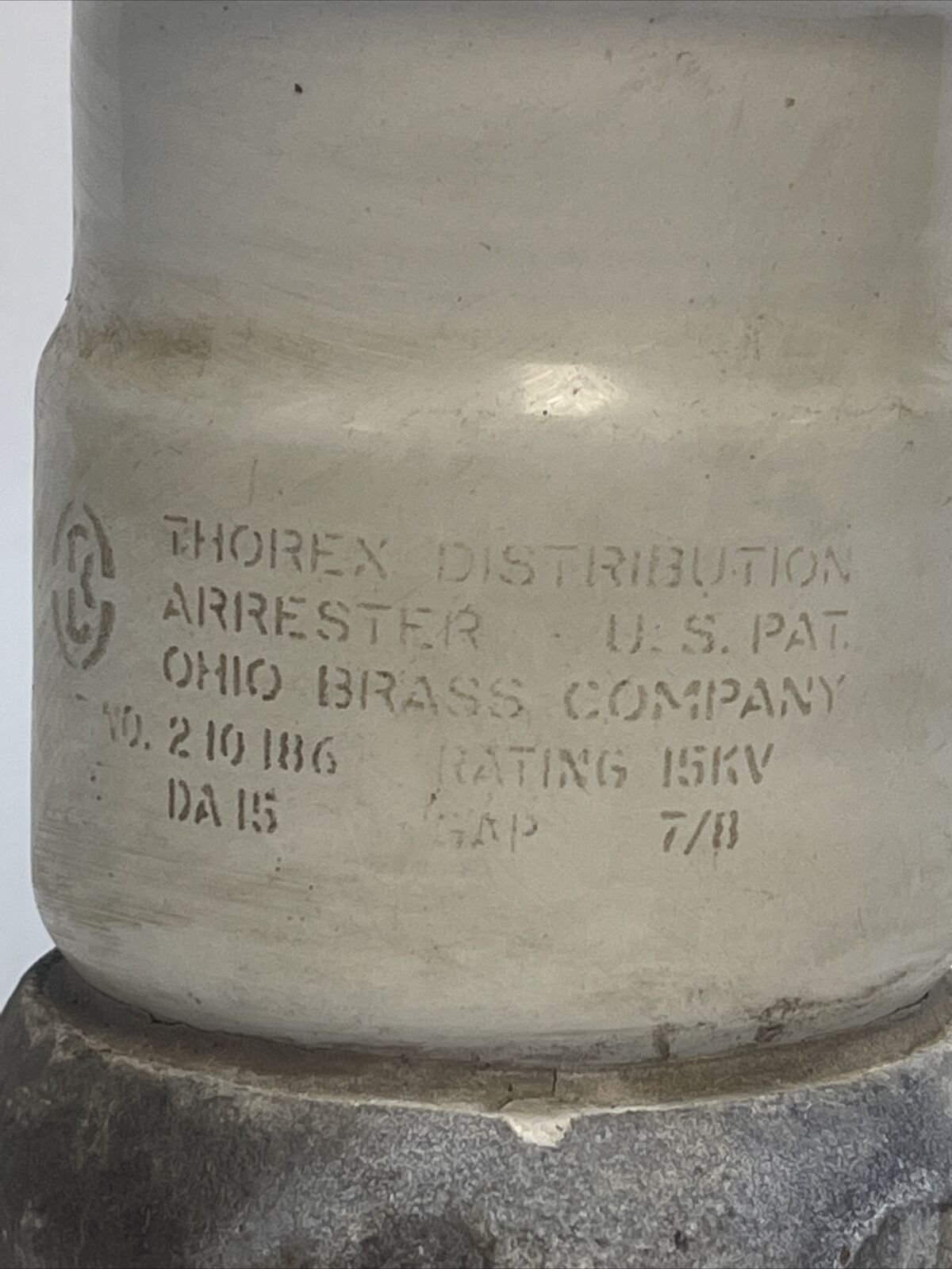 THOREX DISTRIBUTION ARRESTER 210186 TYPE DA15 15KV