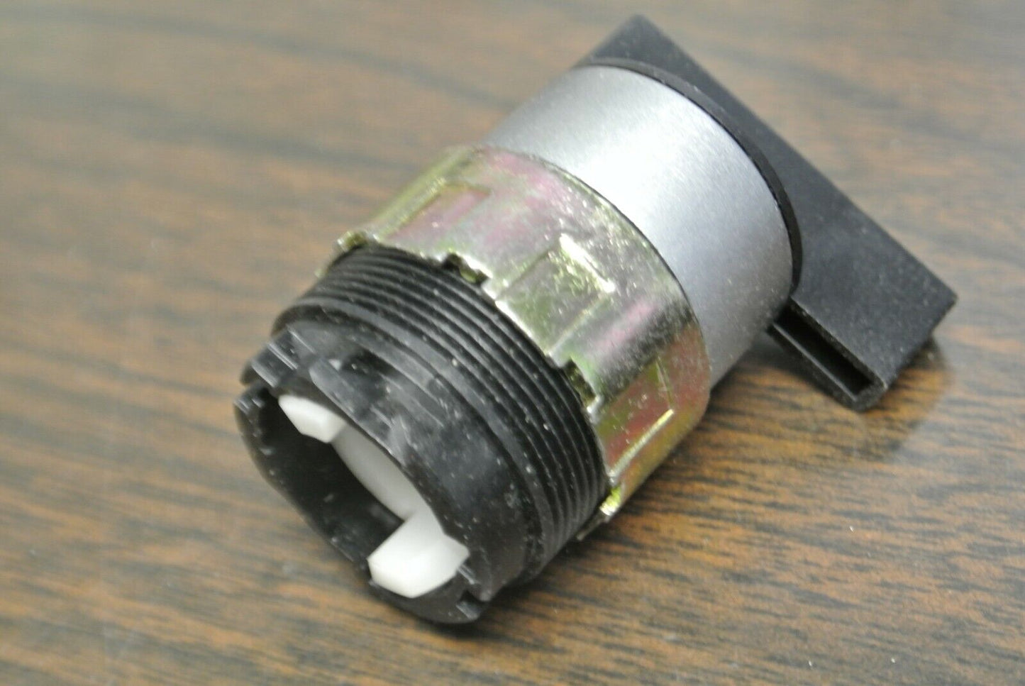 GENERAL ELECTRIC CR304ASM34B / 3-POSITION SELECTOR SWITCH OPERATOR / NEW SURPLUS