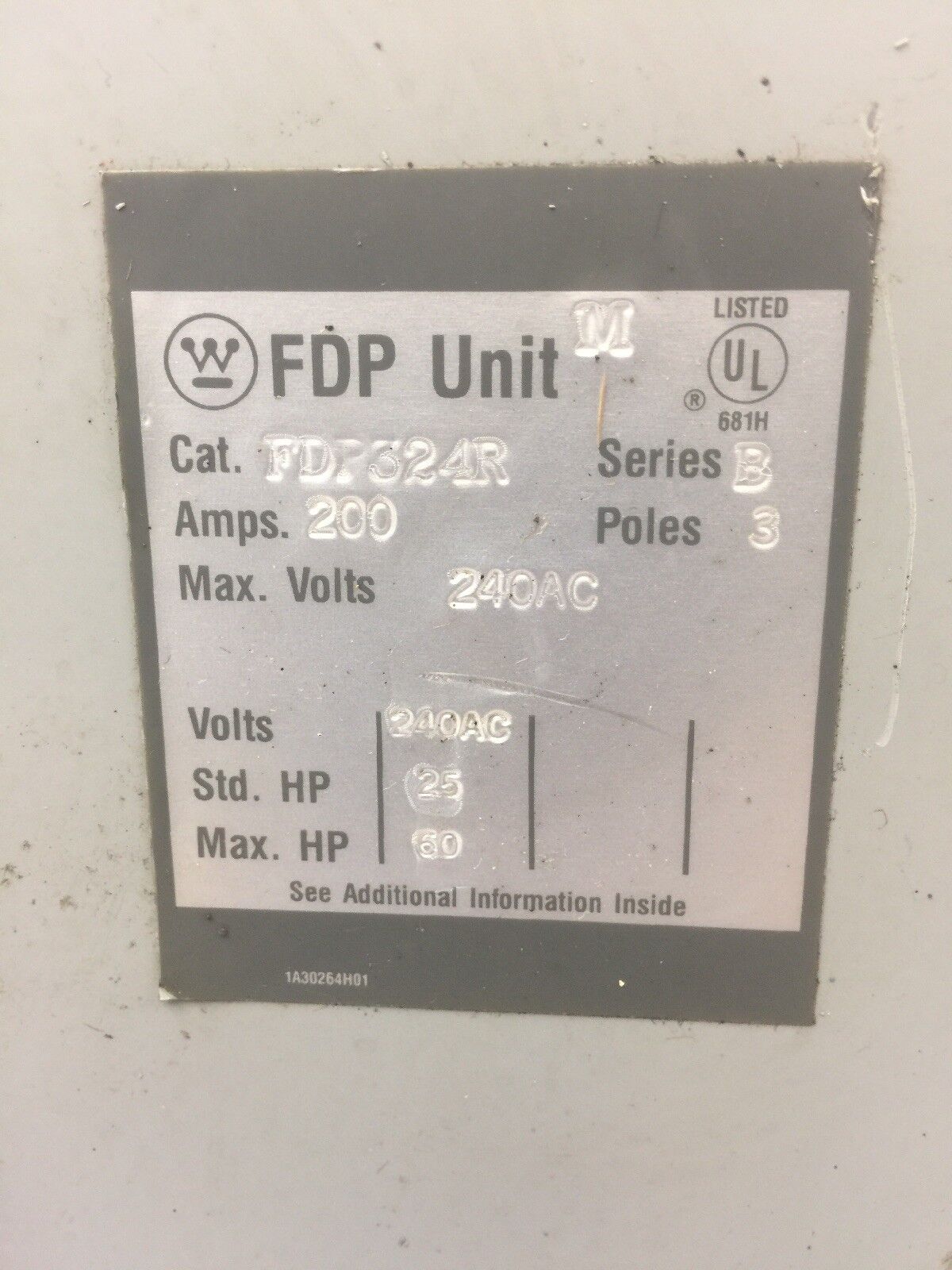 WESTINGHOUSE FDP324R PANEL BOARD SWITCH 200 AMP 240 VAC 3 POLE SER B