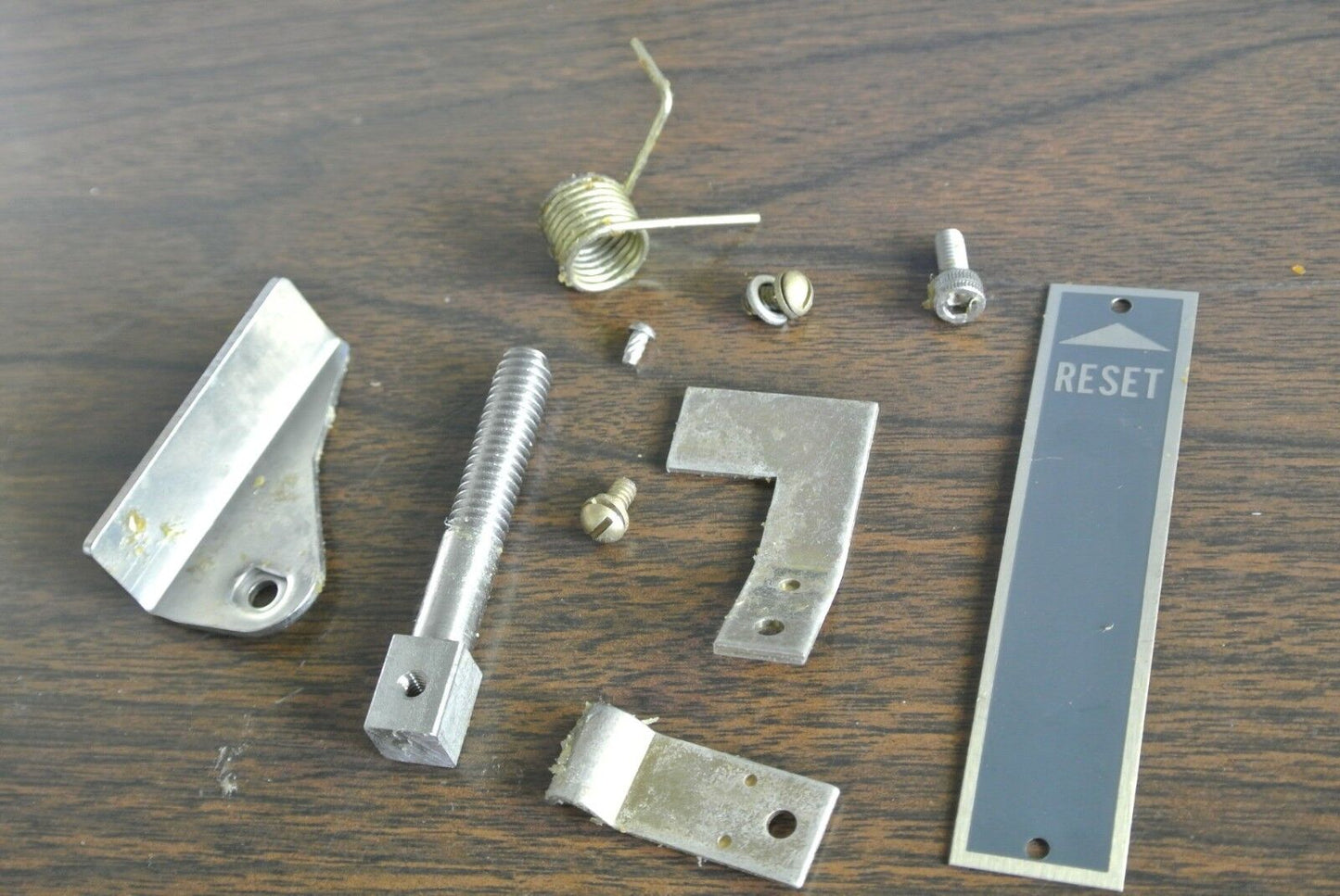 ALLEN-BRADLEY 1493-N9 - OVERLOAD RELAY RESET KIT for STARTER - NEW SURPLUS