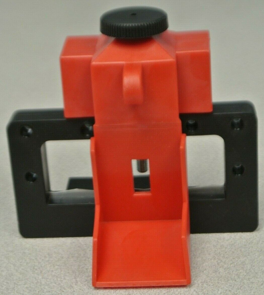 BRADY 65321 NO-HOLE OVERSIZED CIRCUIT BREAKER LOCK-OUT / NEW SURPLUS 3TM25 EACH