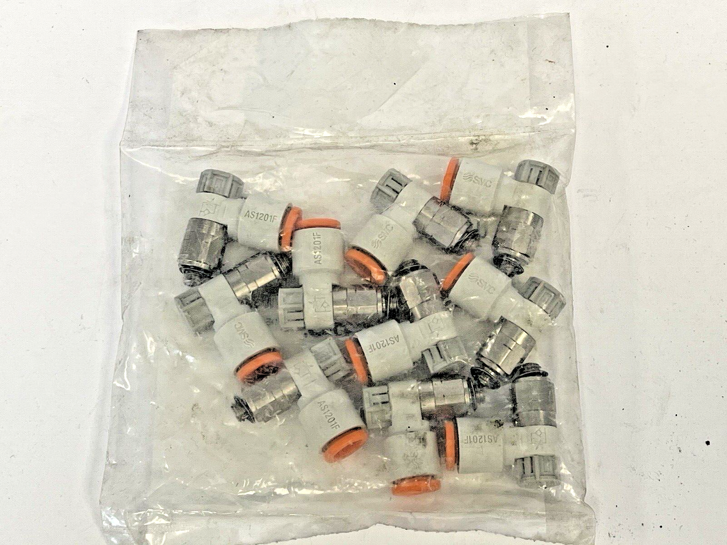 SMC - AS1201F-U10/32-07A - BAG OF 10 UNITS -UNF 10-32 Male Inlet x 1/4in Outlet
