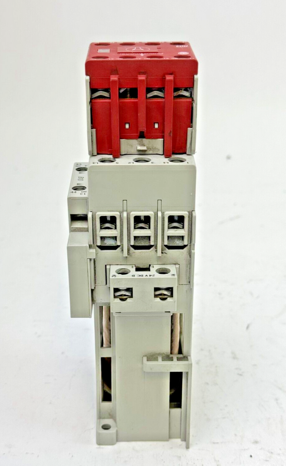 ALLEN-BRADLEY - 100S-C37DJ14C SER. C - SAFETY CONTACTOR W/ 24 VDC COIL