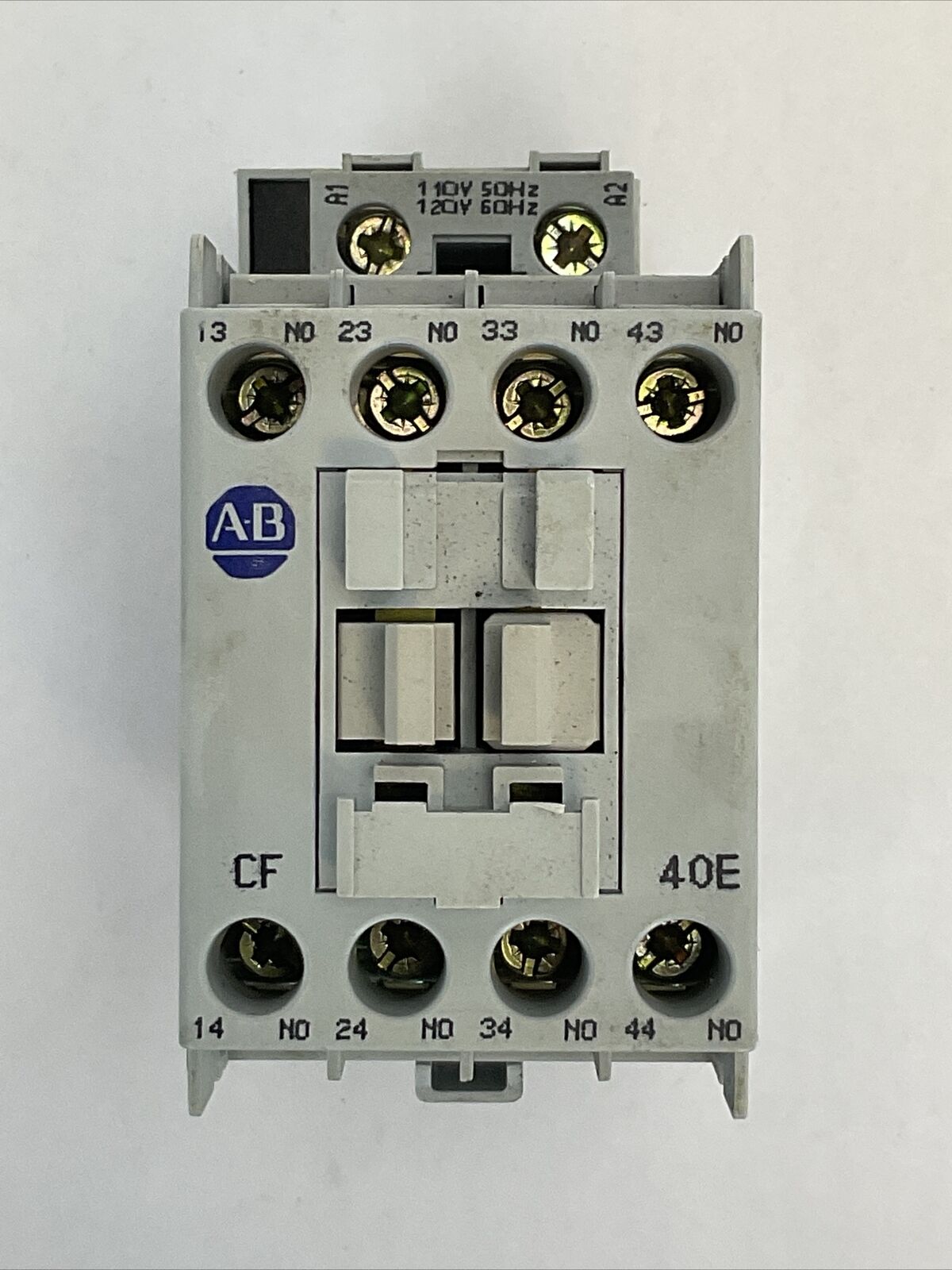 ALLEN BRADLEY 700-CF400* SER A CONTACTOR 600VAC 25A COIL 120V 60HZ 100-FSV136