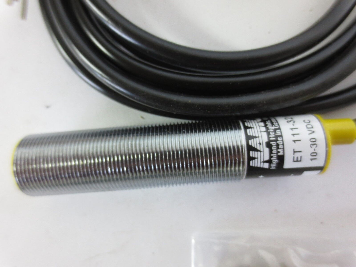 NAMCO CONTROLS ET111-32110 TUBULAR PROXIMITY SENSOR - N.O. - PNP - NEW SURPLUS