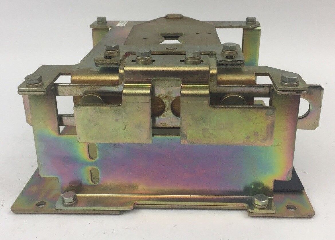 ALLEN BRADLEY 1494D-N30 FLANGE MOUNTED OPERATOR SLIDE MECHANISM