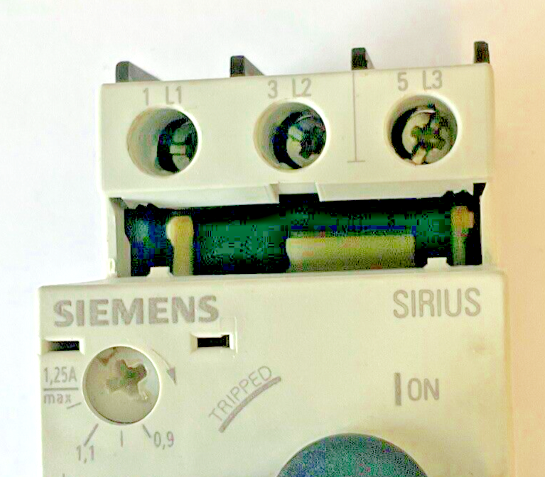 SIEMENS 3RV1021-0KA10,3RV1021-1KA10 MOTOR CONTROL 600V****LOTOF2***