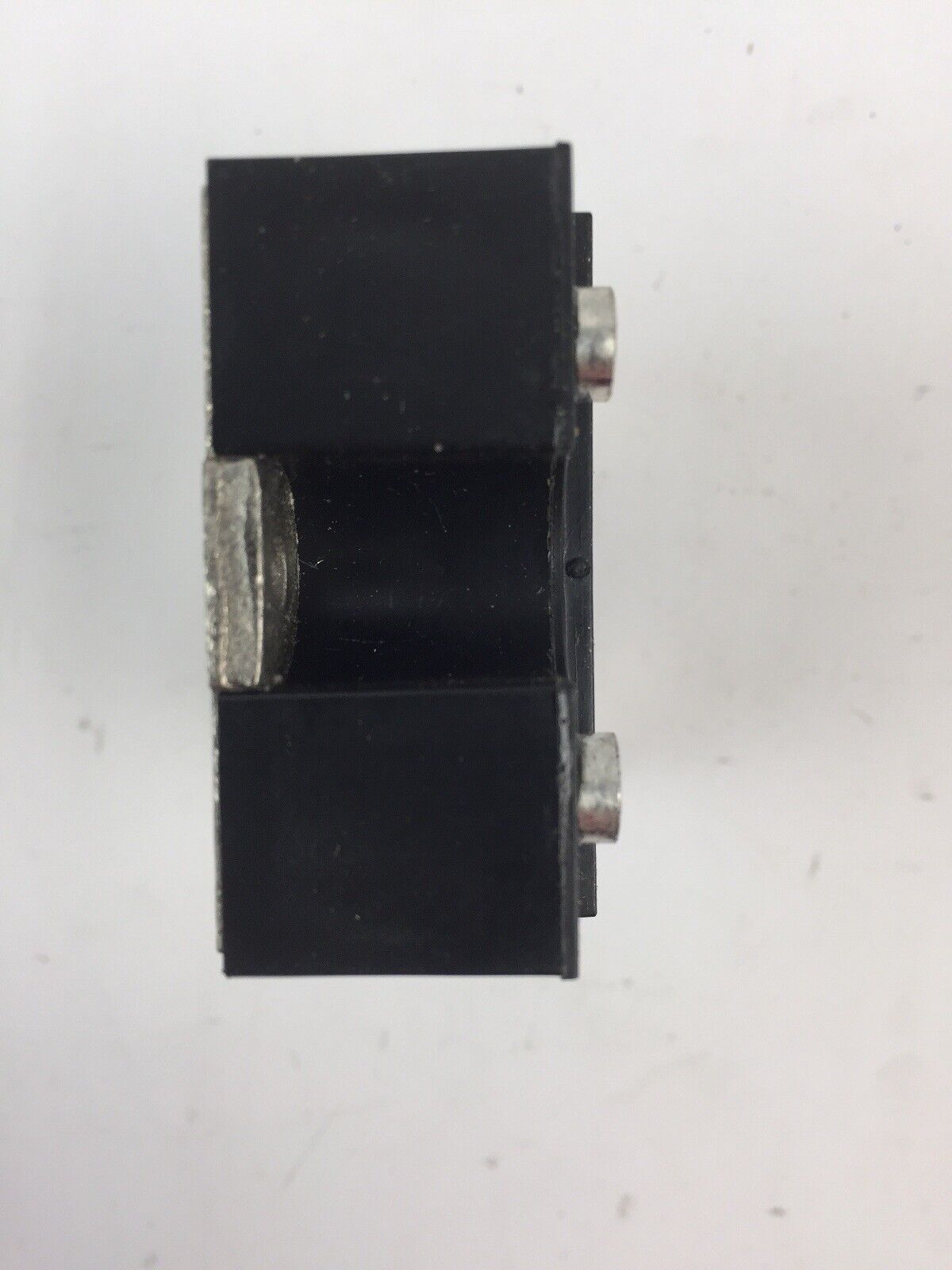 CRYDOM D1210 SOLID STATE RELAY INPUT 3-32VDC OUTPUT 120VAC 0.10A