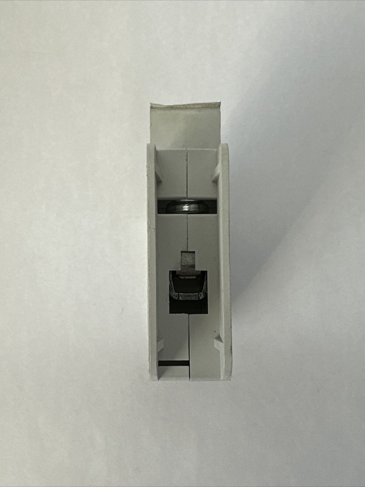 EATON WMZT1D08 CIRCUIT BREAKER 8A 277VAC 1POLE (LOT OF 5)