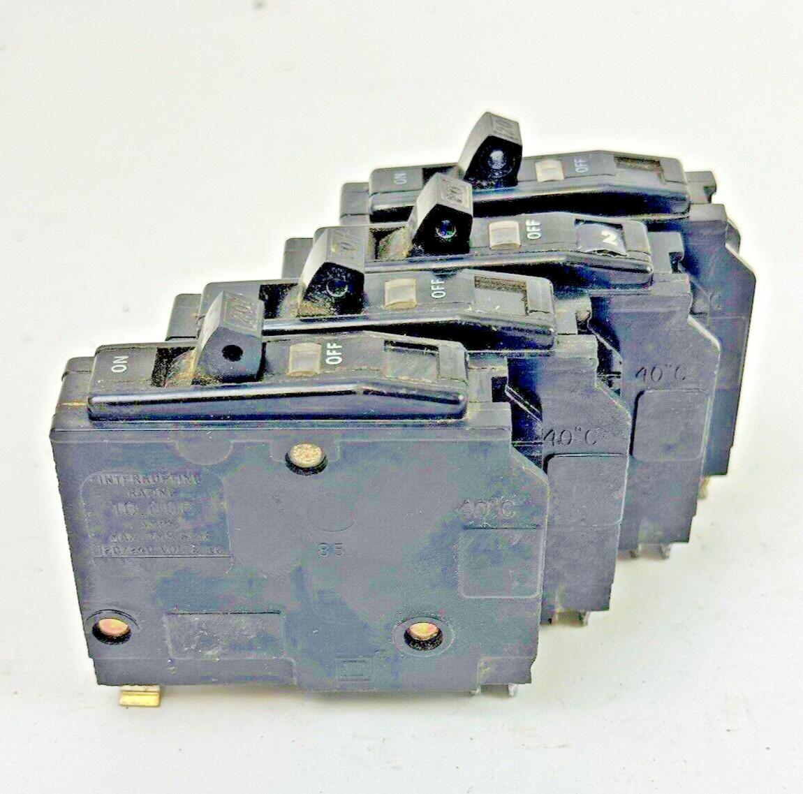 SQUARE D *LOT OF 4* - QO120 - CIRCUIT BREAKERS - 1 POLE/240VAC/20A