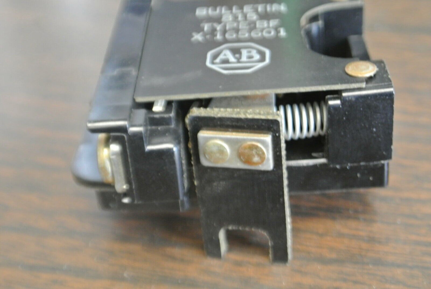ALLEN-BRADLEY X-165601 R.H. OVERLOAD RELAY / SIZES 00, 0, 1 / NEW SURPLUS
