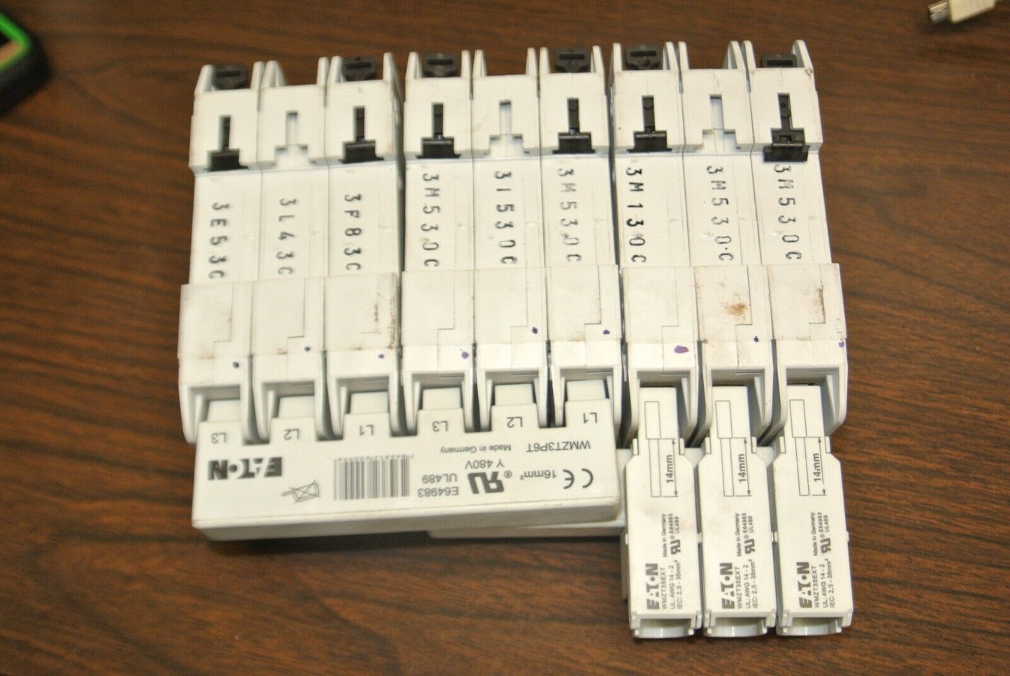 EATON WMZT3C03 + WMZT3C30 CIRCUIT BREAKERS + WMZT3P6T BUS BAR + WMZT35EXT