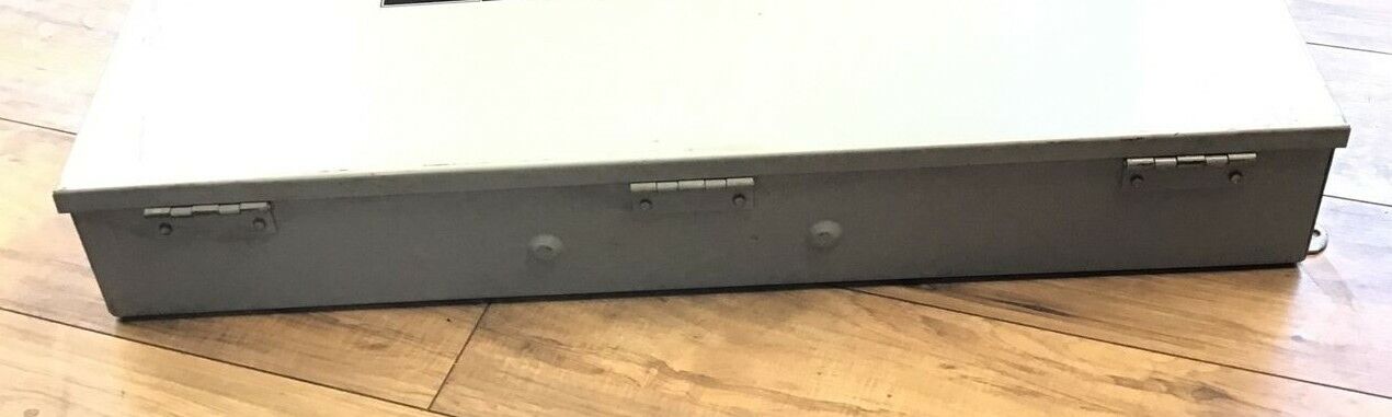 GE TH3224J MODEL 7 FUSIBLE SAFETY SWITCH 200A 240VAC 250VDC 60HP 2P