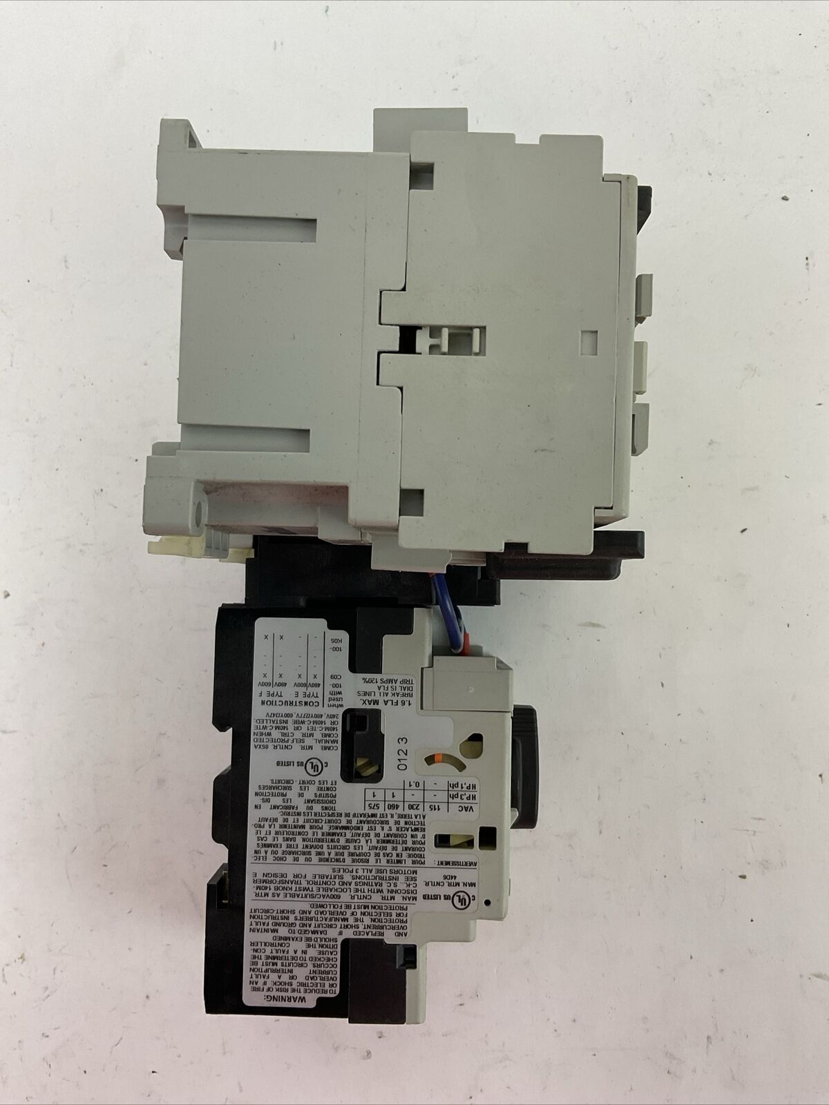 ALLEN BRADLEY REVERSING ECONOMY STARTER (140M-C2E-B16 + 100-C09E*10 COIL 24VDC)