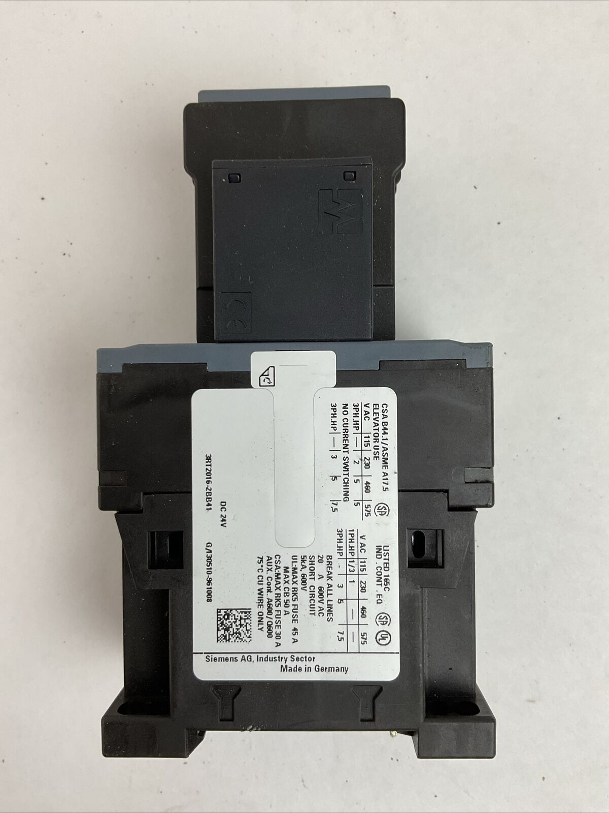 SIEMENS 3RT2016-2BB41 600VAC 20A 3PH 7.5HP COIL 24VDC 3RH2911-2XA22-0MA0