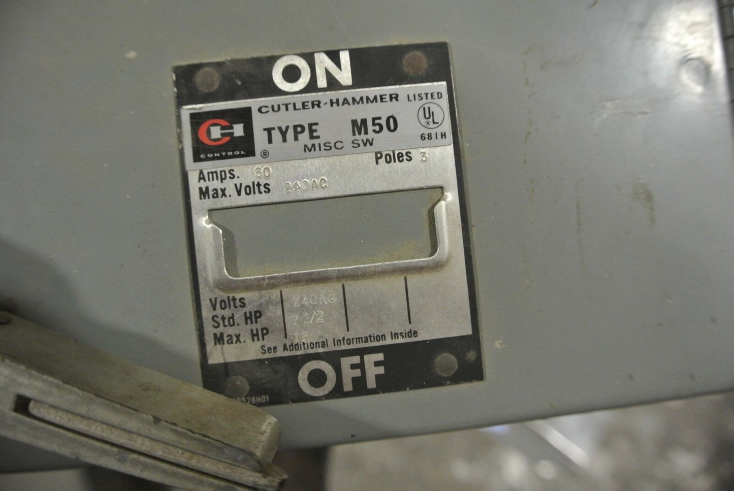 CUTLER-HAMMER FDPT3212R TYPE M50 - TWIN PANELBOARD SWITCH - 240VAC, 30A, 3-POLE