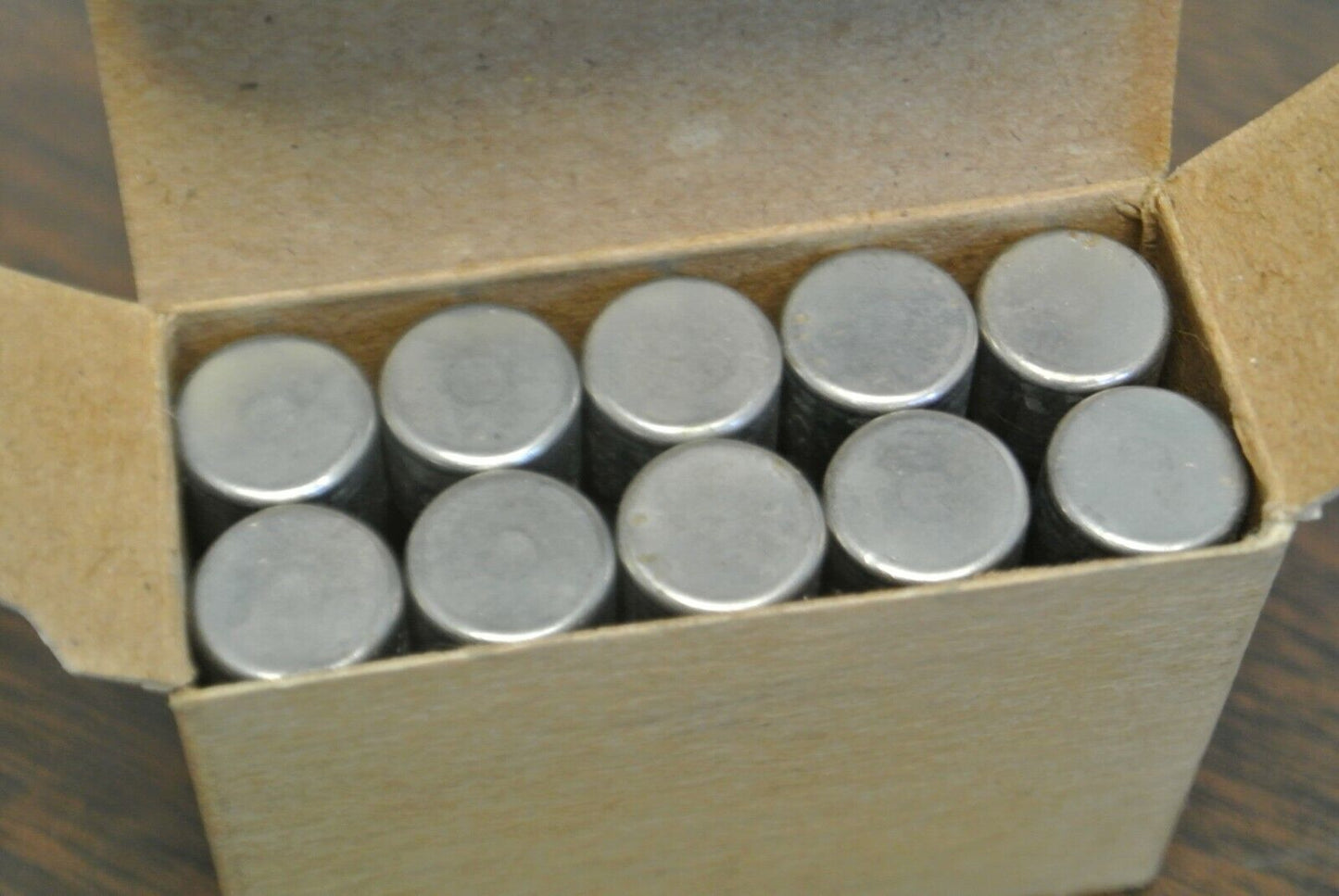 BOX of 10 / BUSS BAN-20 MIDGET FUSE / 20A / 250V / NEW SURPLUS / BAN20