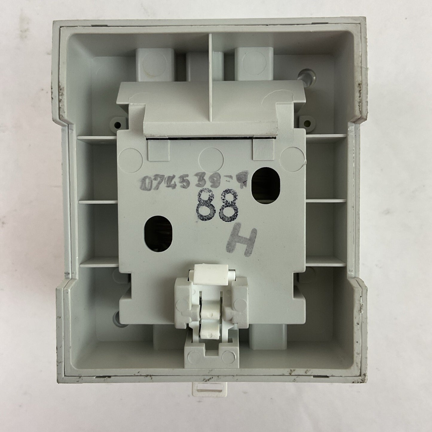 LEGRAND UF1044 TRANSFORMER PRI 230VAC SEC 12/24VAC P: 25VA