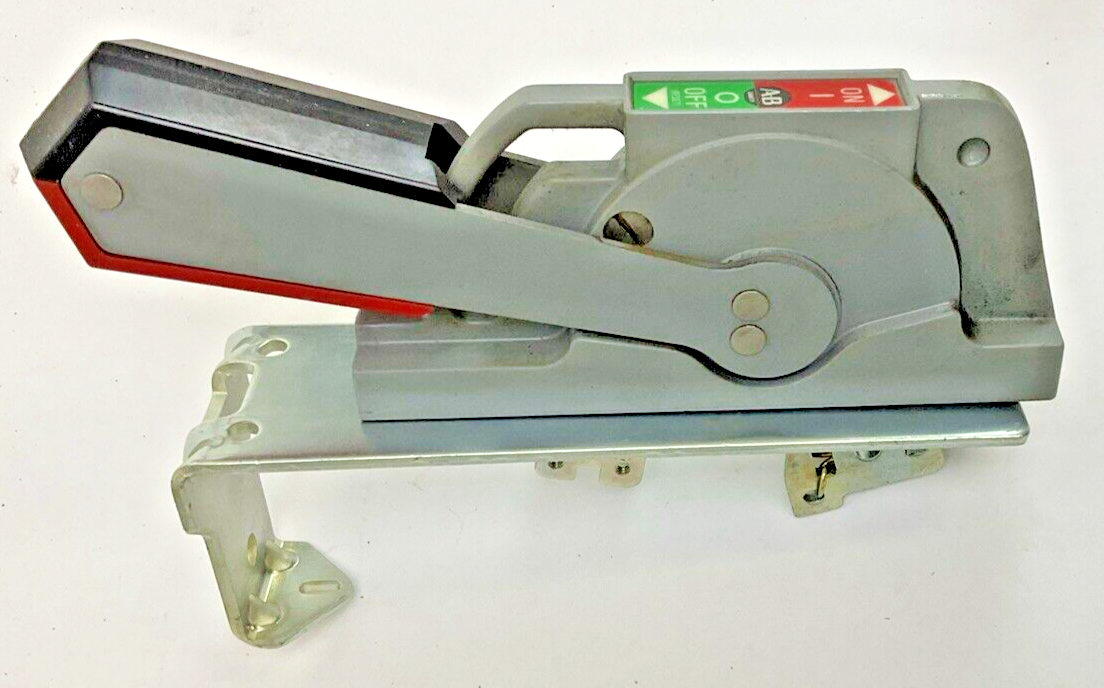 ALLEN BRADLEY 1494V-DS30 FUSIBLE DISCONNECT SWITCH SER.D W/ 1494V-FS30 SER.D