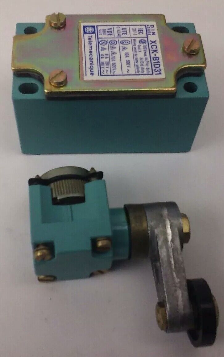 TELEMECANIQUE XCK-B1D31 LIMIT SWITCH, 300V, ENCL.4, 10A-250V, 4A-380V, NEW